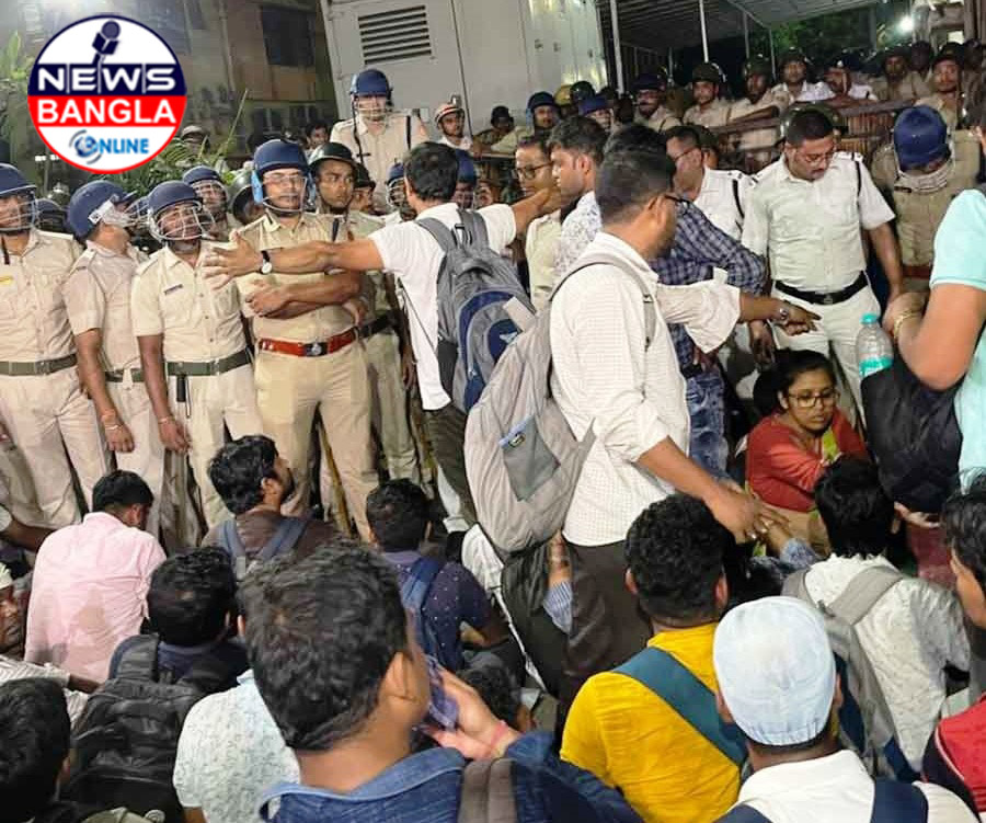 যোগ্য ও অযোগ্যদের তালিকা প্রকাশ না করায় এসএসসি! আচার্য সদনের সামনে চেয়ারম্যান সিদ্ধার্থকে ঘেরাওয়ের হুমকি চাকরিচ্যুতদের! SSC Recruitment Case