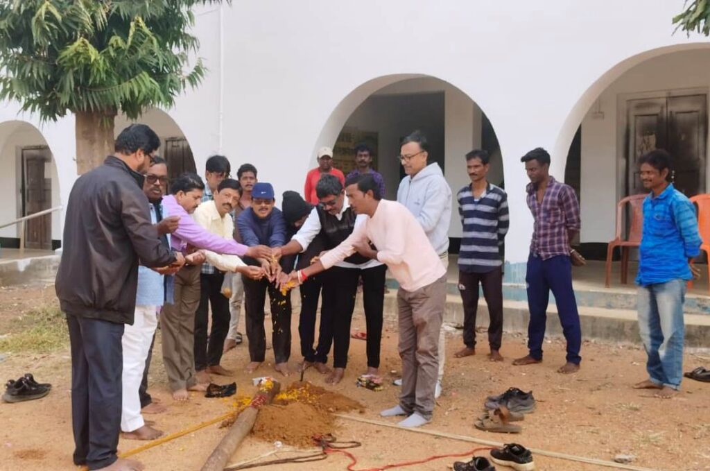 চন্দ্রকোনা রোড সারদাময়ী হাই স্কুলে ৮০ বছর পূর্তি প্লাটিনাম জয়ন্তী উৎসবের খুঁটি পুজো সম্পন্ন